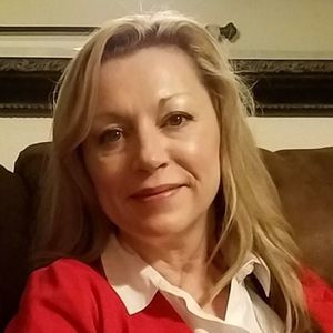 Meet your Posher, Debbie